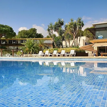 Apartment In Castell-platja D'aro Mit Garten, Gemeinsamem Pool Und Terrasse